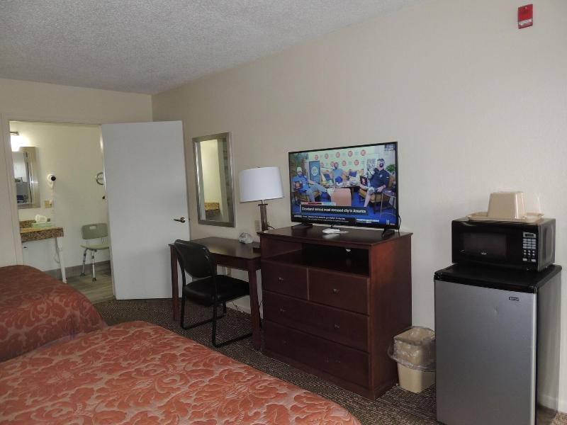 Super 8 By Wyndham Mifflinville Near Bloomsburg image