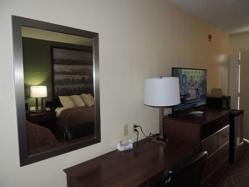 Super 8 By Wyndham Mifflinville Near Bloomsburg image