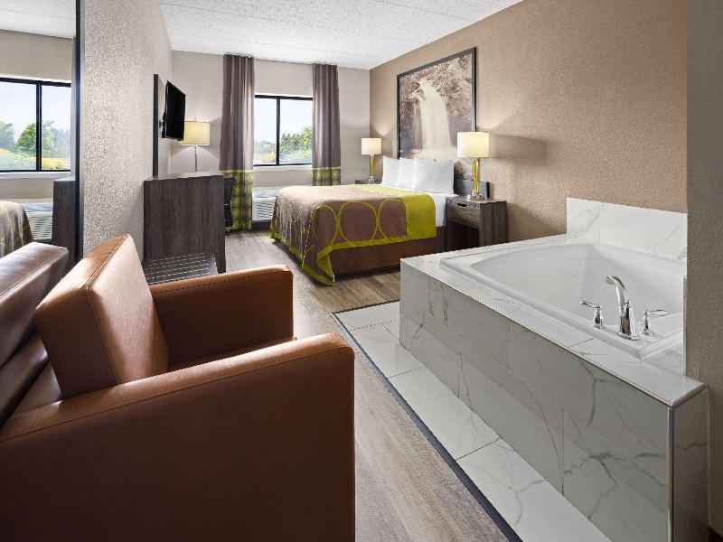 Super 8 By Wyndham Henrietta/Rochester Area image