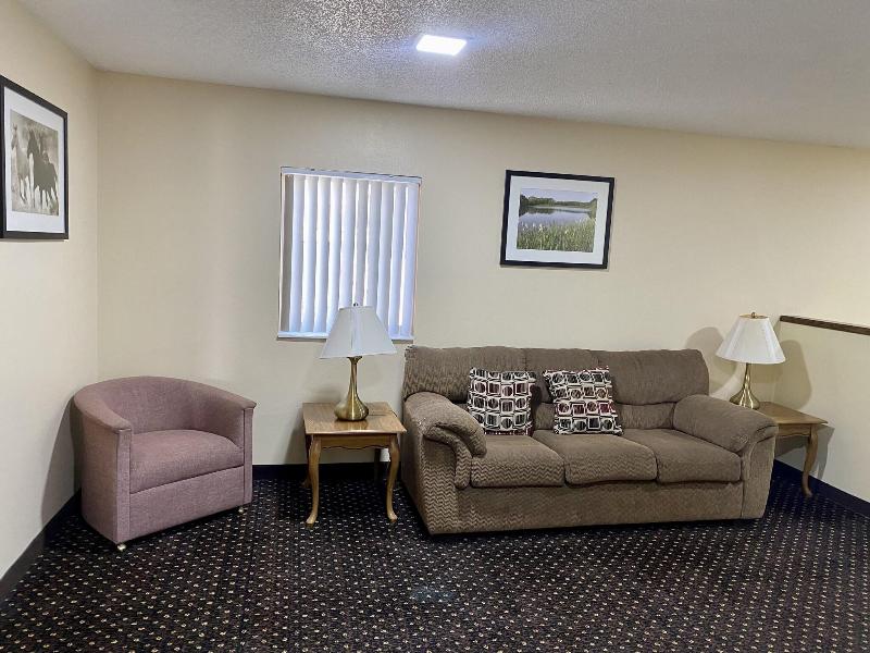 Super 8 By Wyndham Ogallala image
