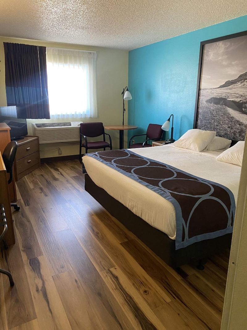 Super 8 By Wyndham Ogallala image