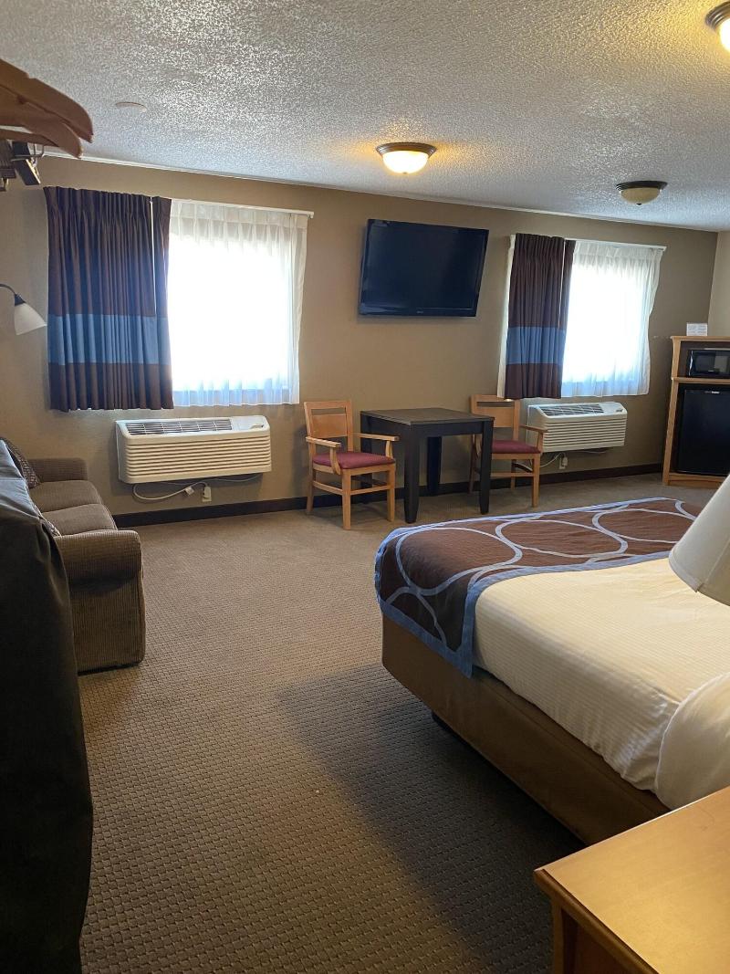 Super 8 By Wyndham Ogallala image