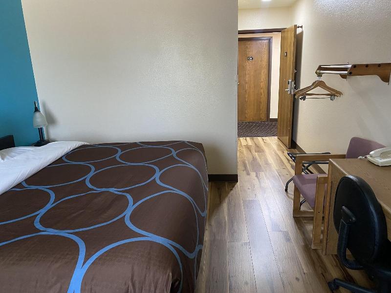Super 8 By Wyndham Ogallala image