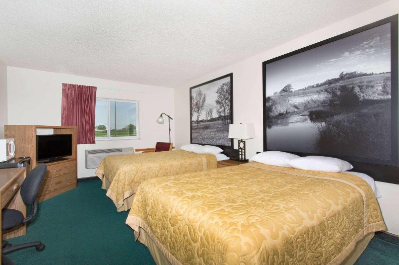 Super 8 By Wyndham Ogallala image