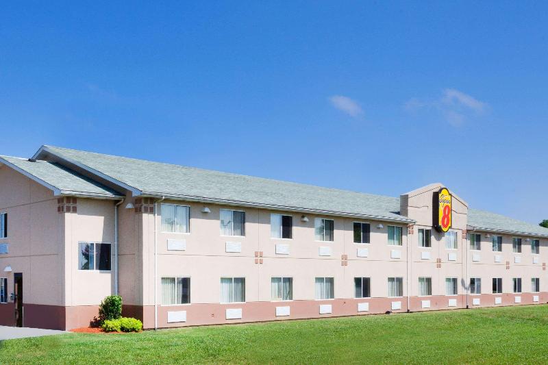 Super 8 by Wyndham Owensboro image