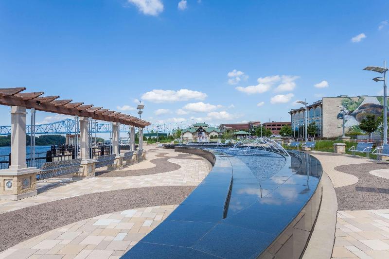 Super 8 by Wyndham Owensboro image