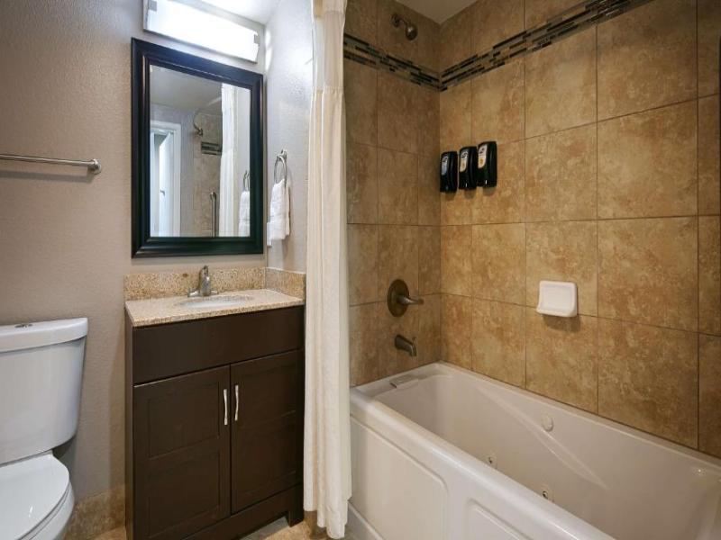 Best Western Plus Diamond Valley Inn image