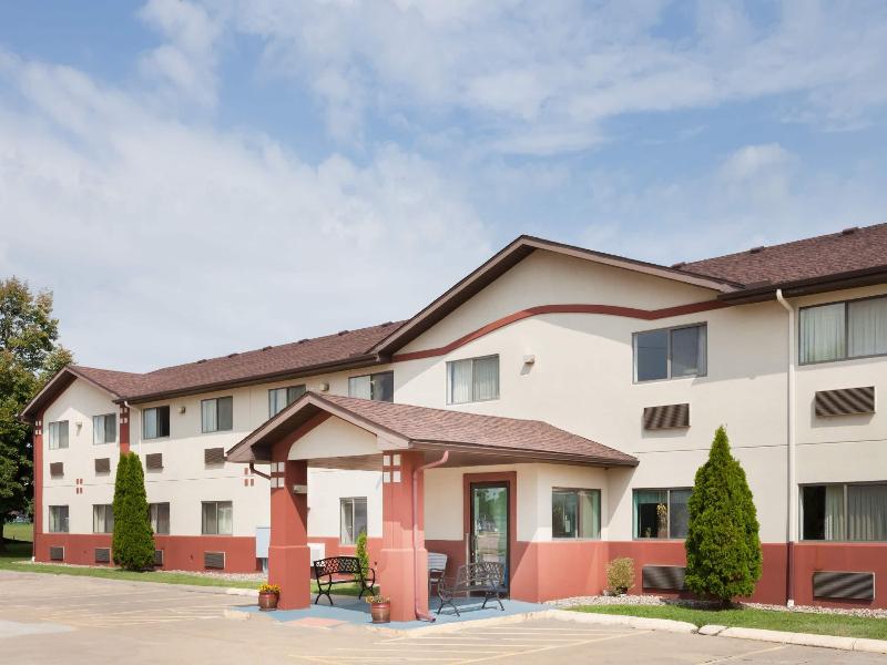 Super 8 By Wyndham Washington/Peoria Area