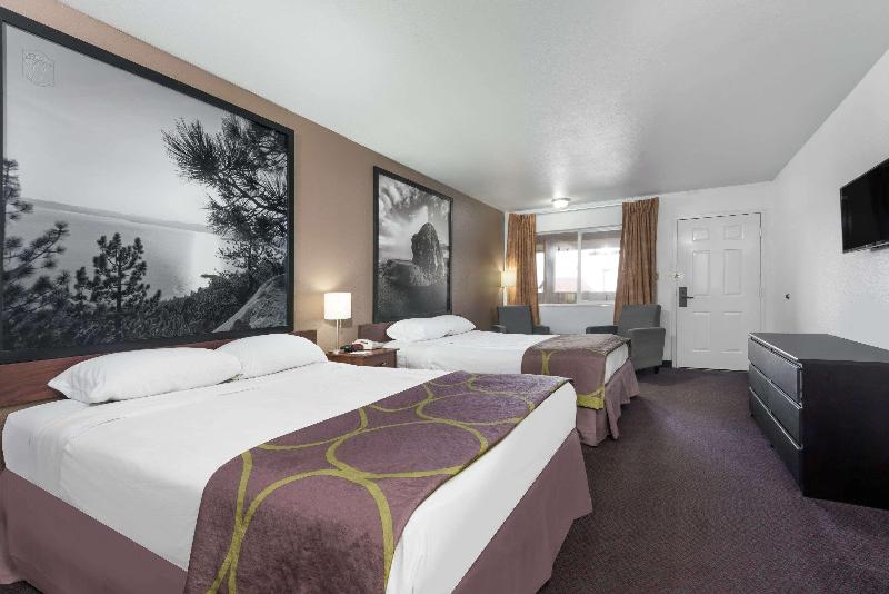 Super 8 By Wyndham Fernley image 4