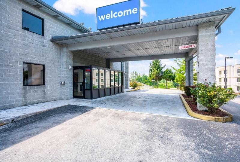 Motel 6 London, KY image