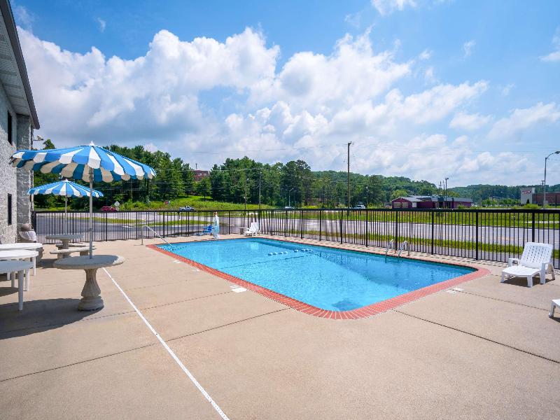 Motel 6 London, KY image
