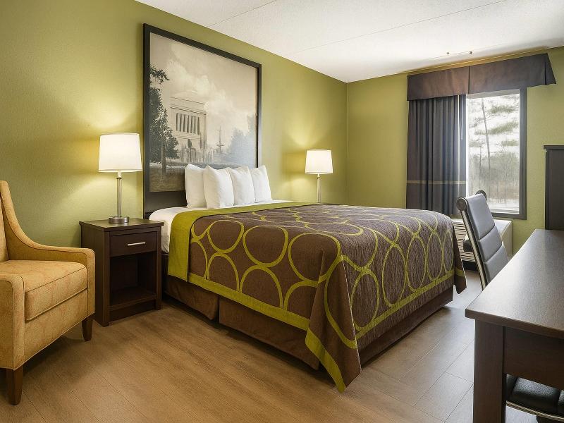 Super 8 by Wyndham Indianapolis South image