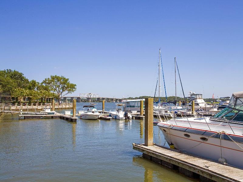 Super 8 By Wyndham Port Royal/Beaufort image