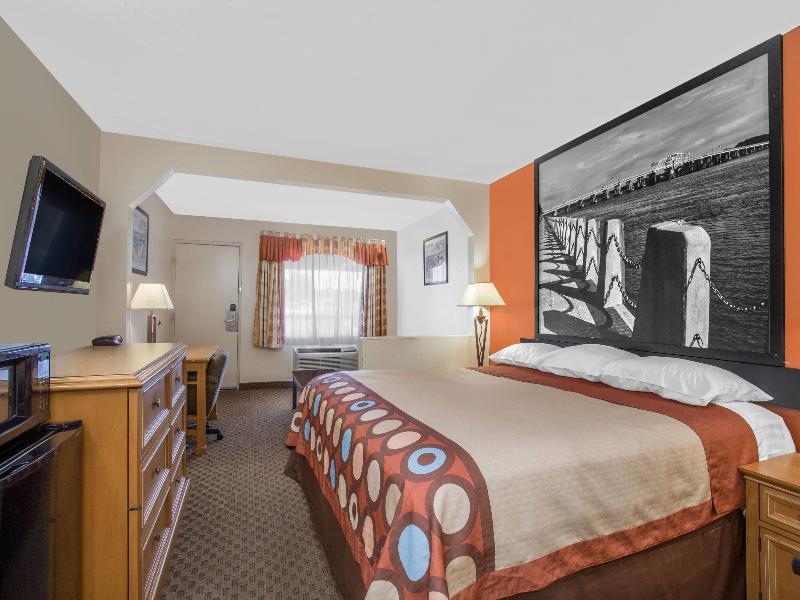 Super 8 By Wyndham Port Royal/Beaufort image