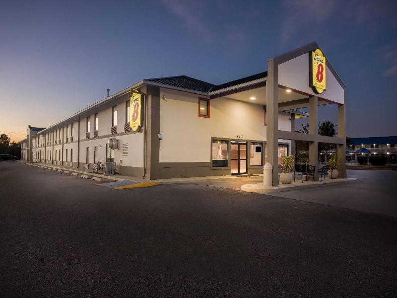 Super 8 By Wyndham Valdosta/Conf Center Area