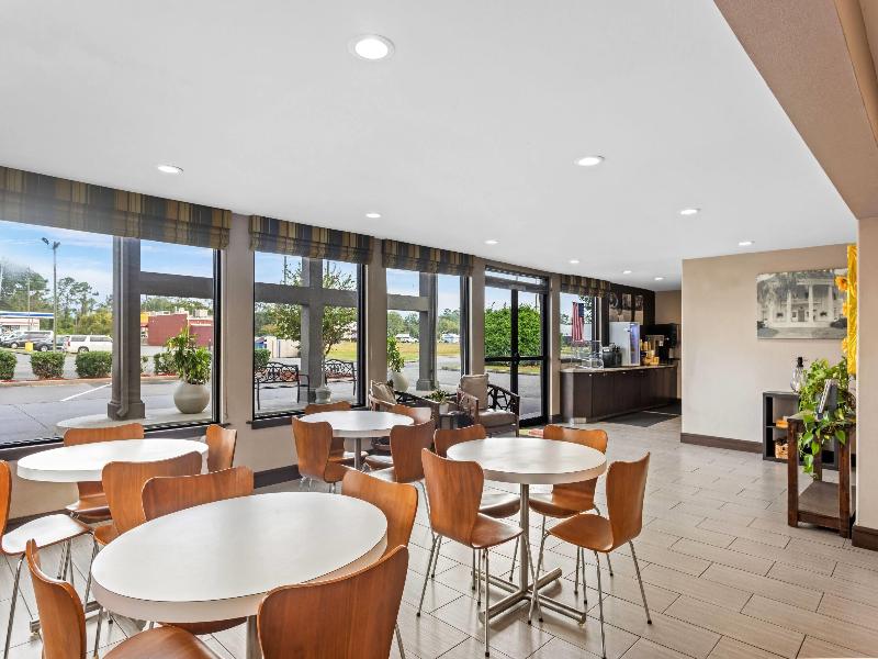 Super 8 By Wyndham Valdosta/Conf Center Area