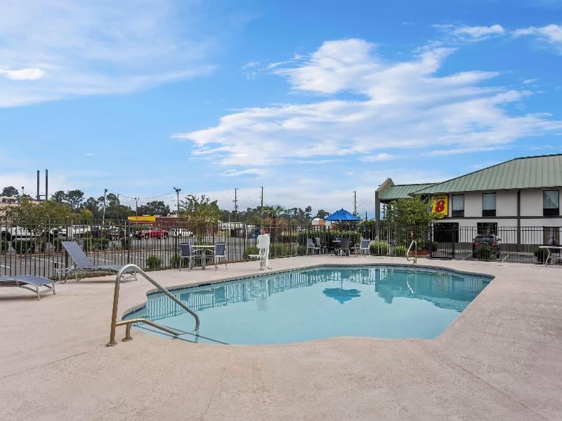 Super 8 By Wyndham Valdosta/Conf Center Area