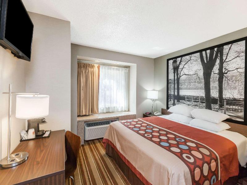 Super 8 by Wyndham Schenectady/Albany Area image