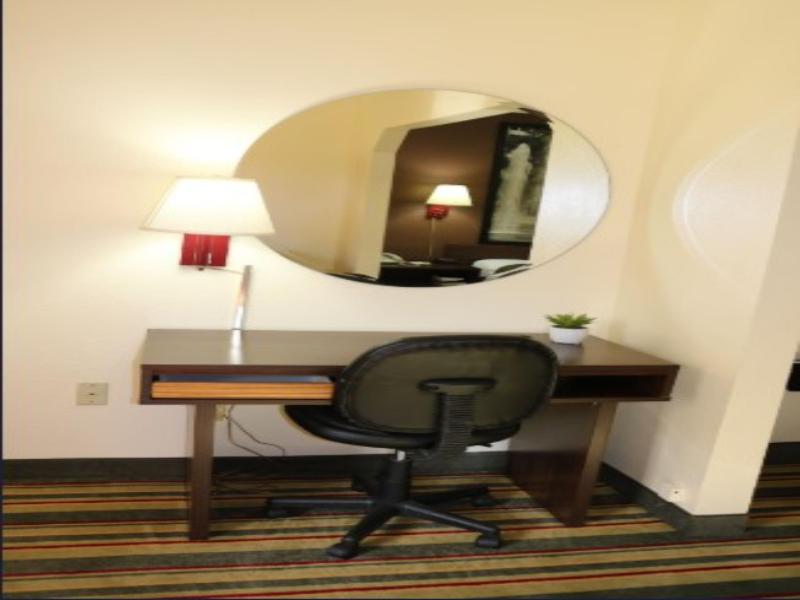 Super 8 By Wyndham Dublin image