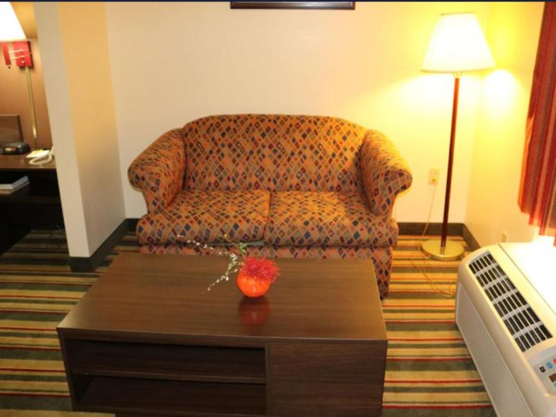 Super 8 By Wyndham Dublin image