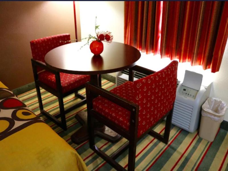 Super 8 By Wyndham Dublin image