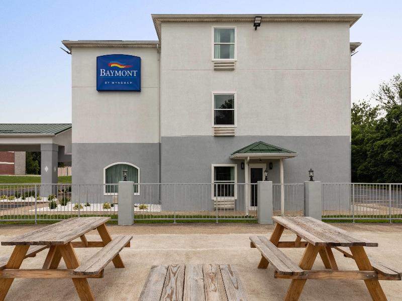 Baymont By Wyndham La Grange KY Southeast