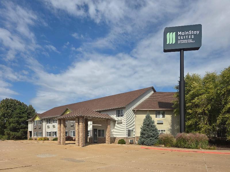 MainStay Suites LeClaire - Quad Cities image