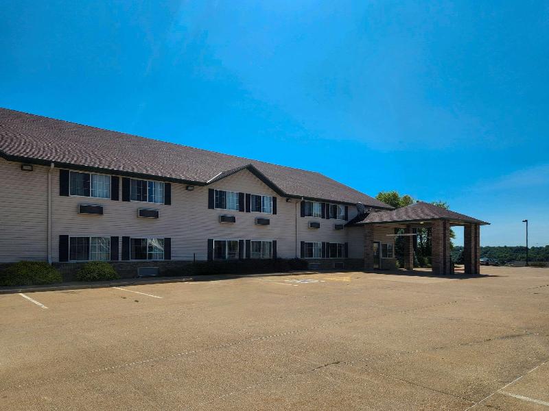 MainStay Suites LeClaire - Quad Cities image