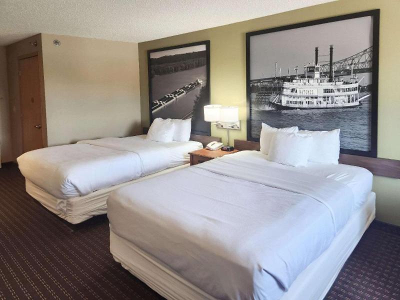 MainStay Suites LeClaire - Quad Cities image