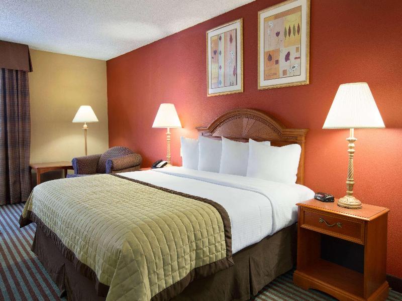 Baymont By Wyndham Oklahoma City Airport image