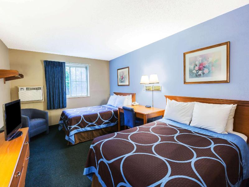 Super 8 by Wyndham Austin North/University Area image