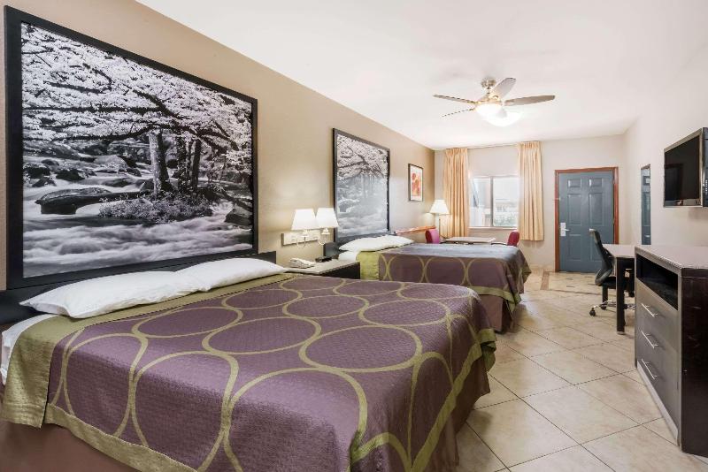Super 8 by Wyndham Donna image