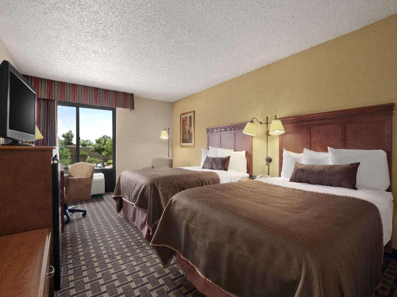 Baymont By Wyndham Lewisville image