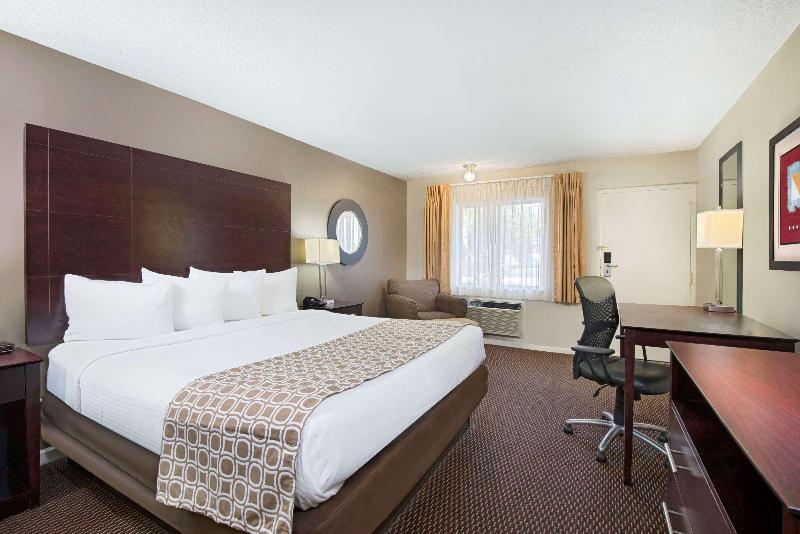 Baymont by Wyndham Sandusky image