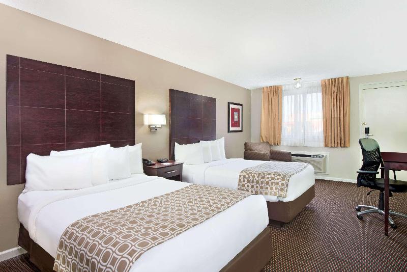 Baymont by Wyndham Sandusky image