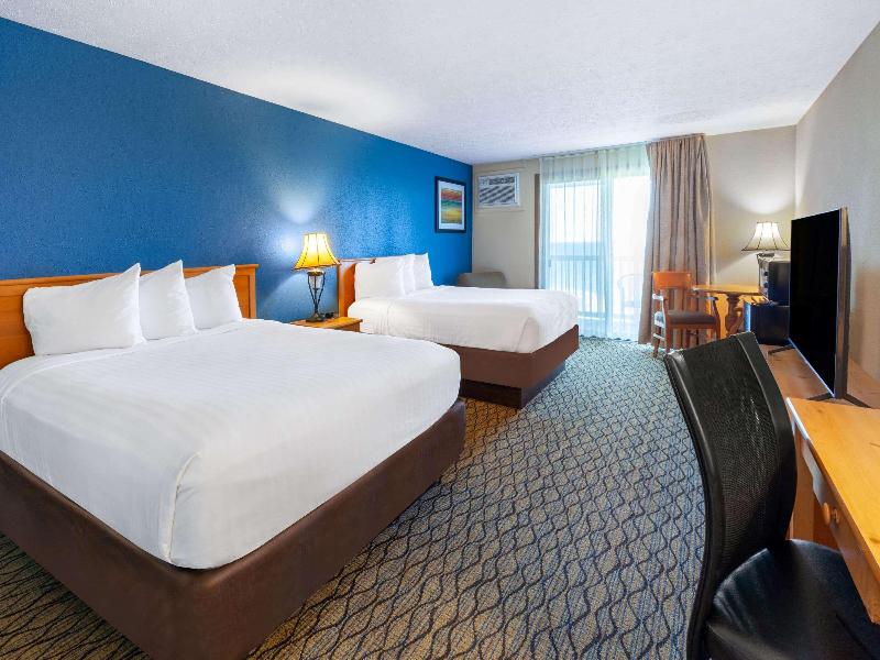 Baymont By Wyndham St. Ignace Lakefront image