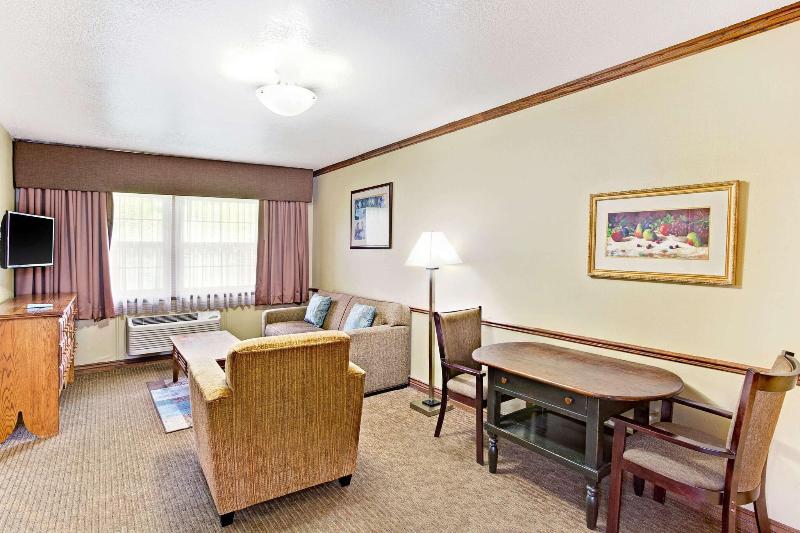 Baymont By Wyndham Provo River image