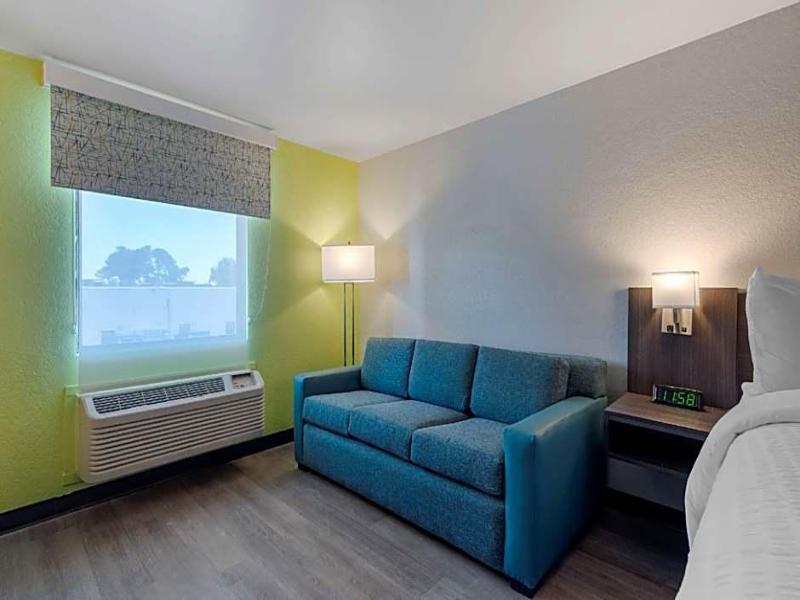 Super 8 by Wyndham McDonough image