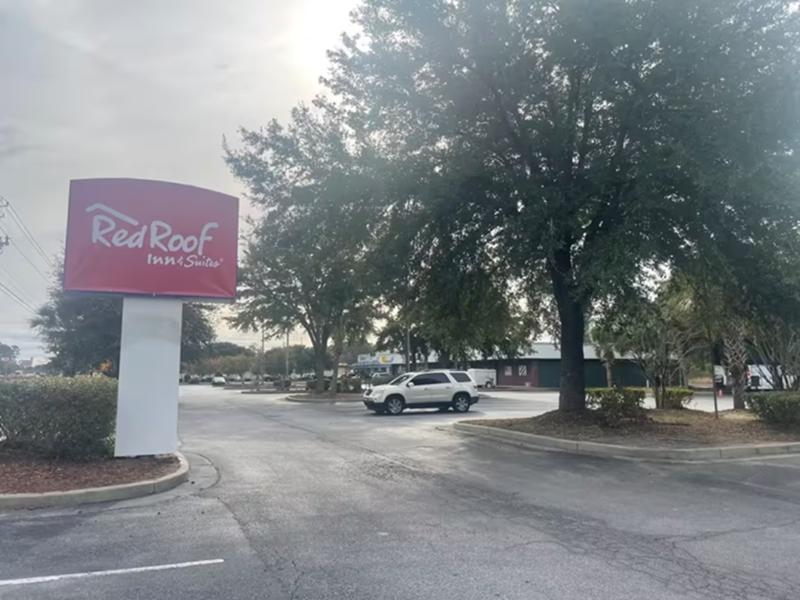 Red Roof Inn & Suites Hinesville image