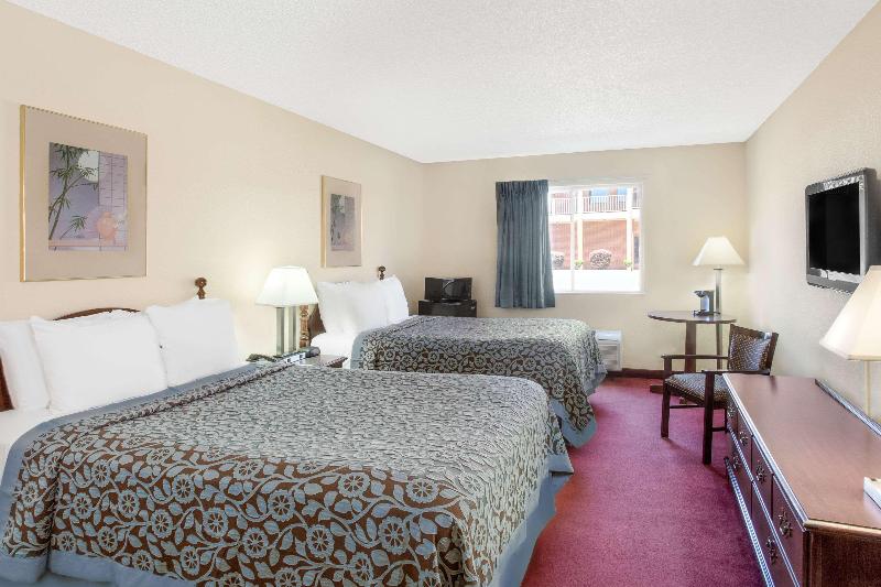 Days Inn by Wyndham Jackson image 6