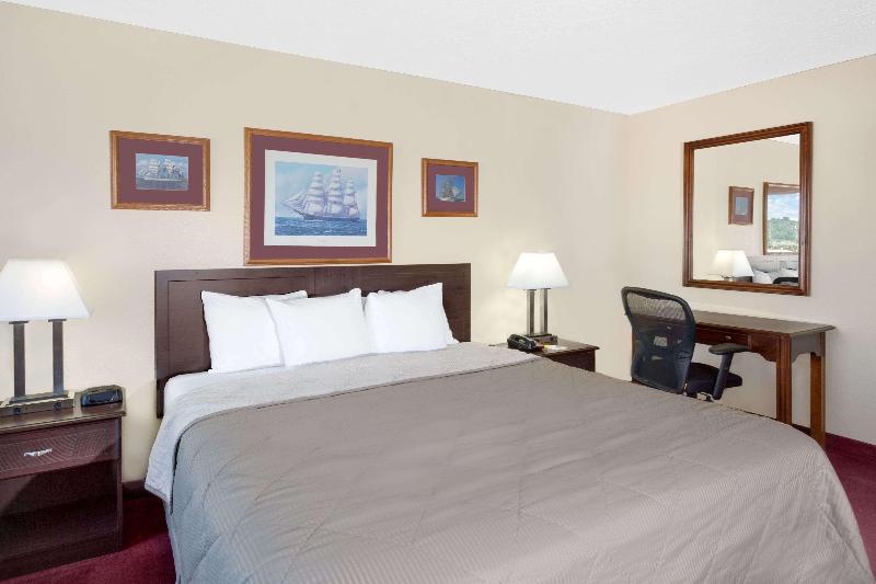 Days Inn by Wyndham Jackson image 1