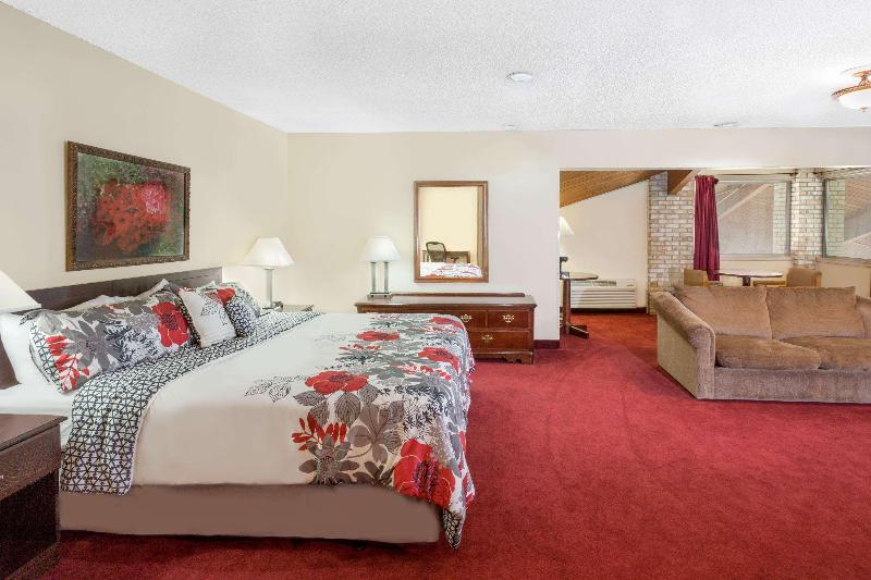 Days Inn by Wyndham Jackson image 9