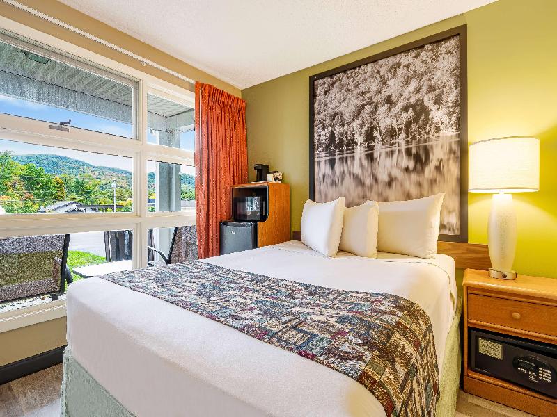 Super 8 by Wyndham Lake George/Downtown image