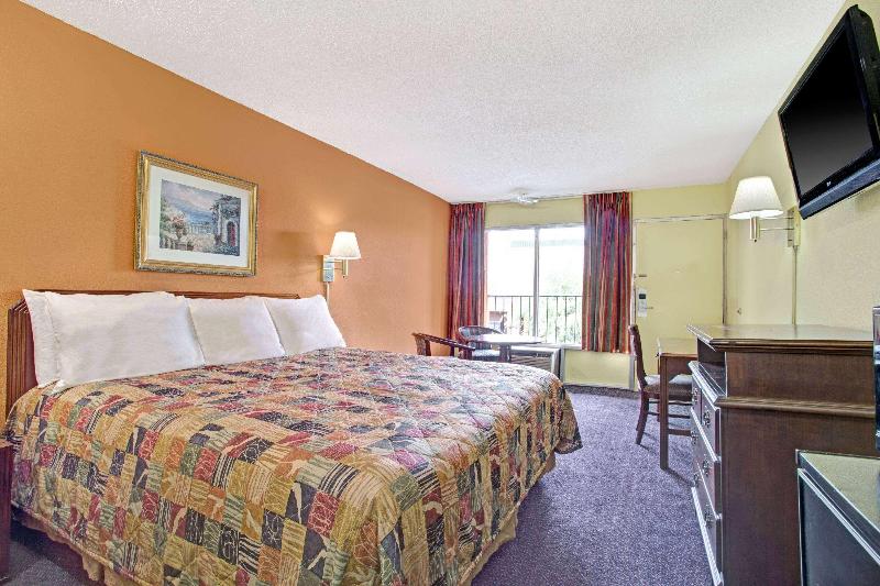 Days Inn by Wyndham Benson image