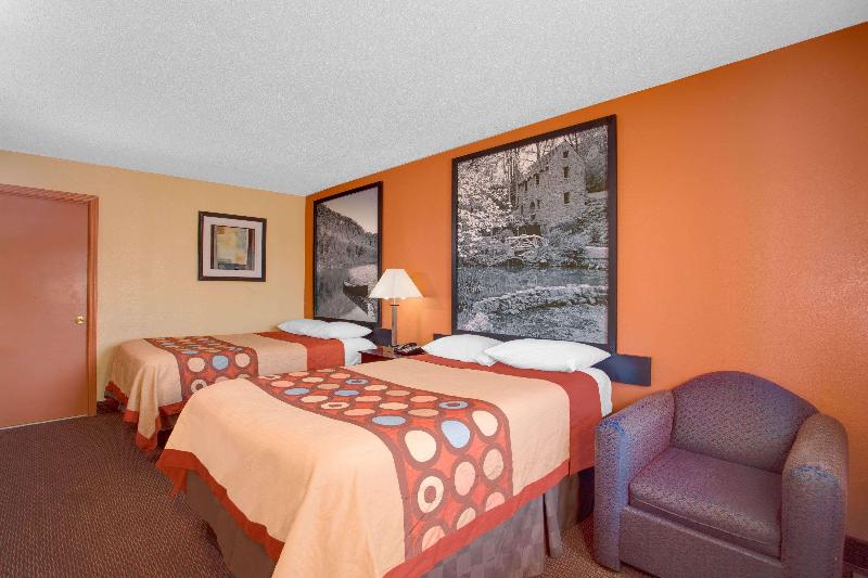 Super 8 by Wyndham Monticello AR image