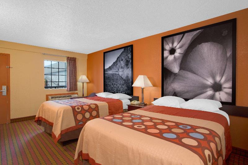 Super 8 by Wyndham Monticello AR image