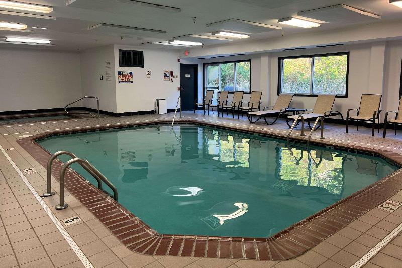 Quality Inn Huntington Wv image