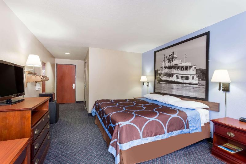 Super 8 By Wyndham Indianola image