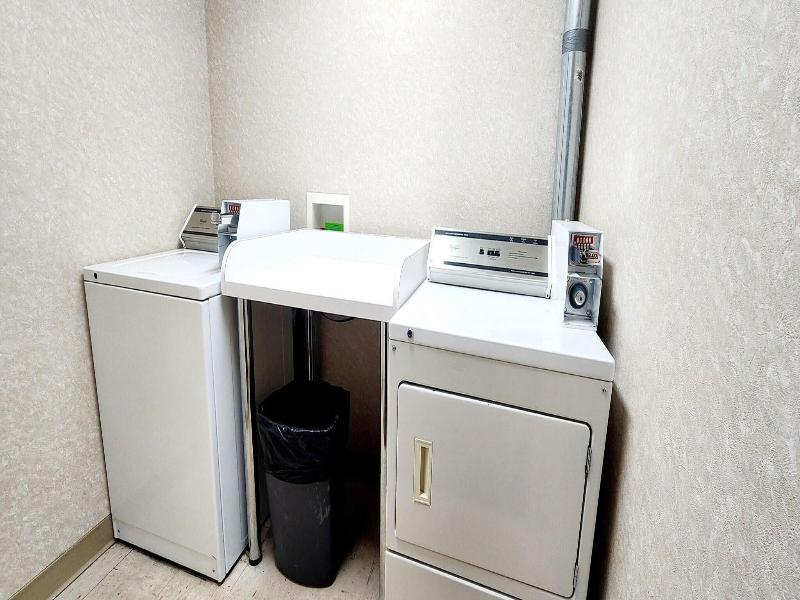 Park Hill Inn & Suites