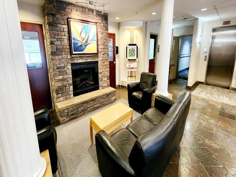 Park Hill Inn & Suites